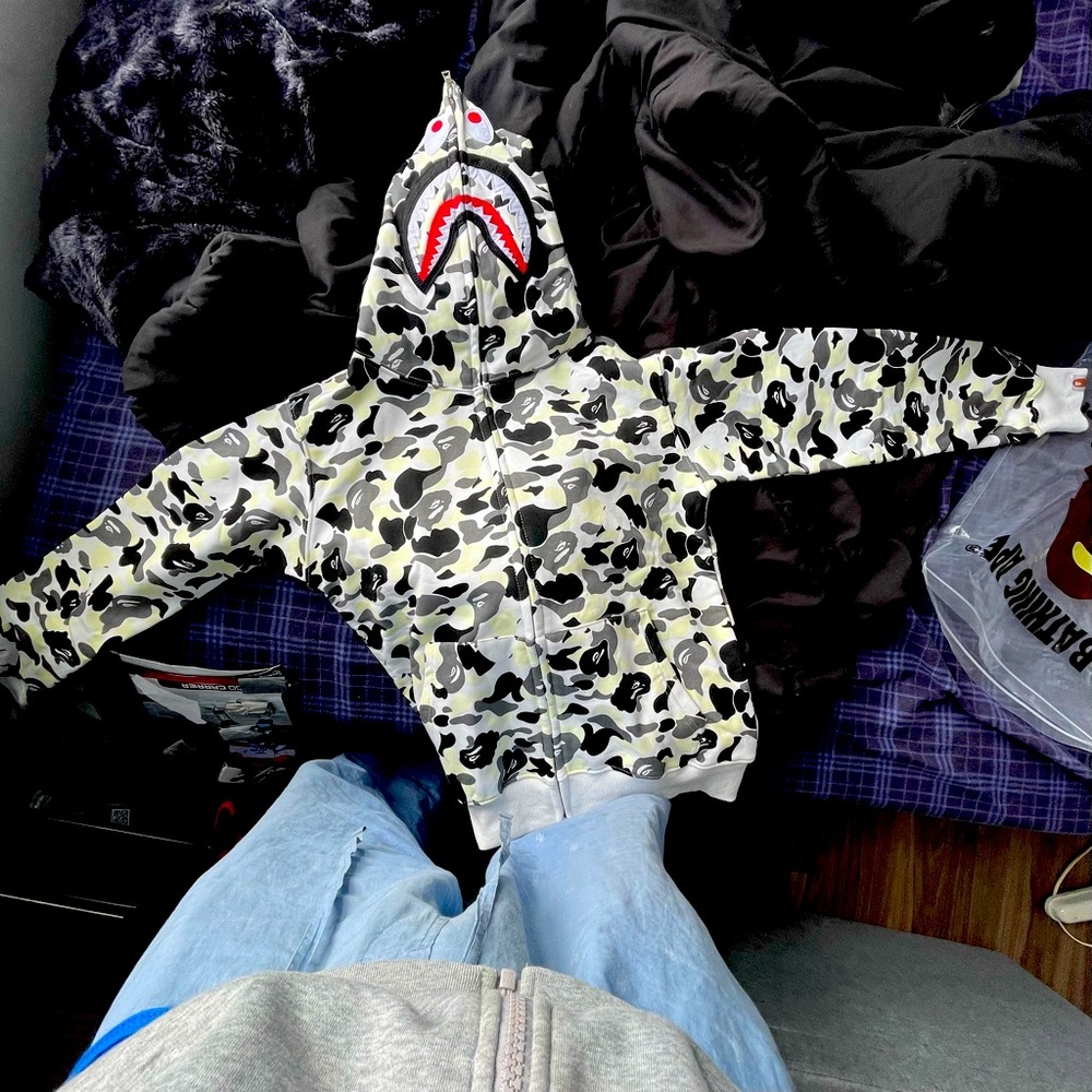 Bape hoodie glow in the dark